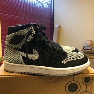 Jordan 1 Shadow Flyknit